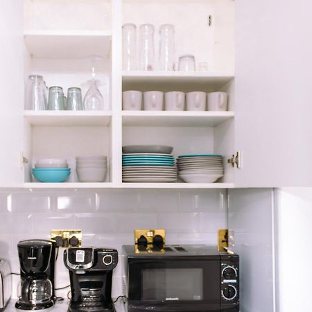 Nice 4 Bedroom Apartment Near City Centre 2-Min Walk To Metro !! Business & Family Friendly!! London Luaran gambar