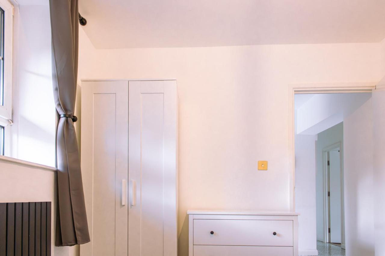 Nice 4 Bedroom Apartment Near City Centre 2-Min Walk To Metro !! Business & Family Friendly!! London Luaran gambar