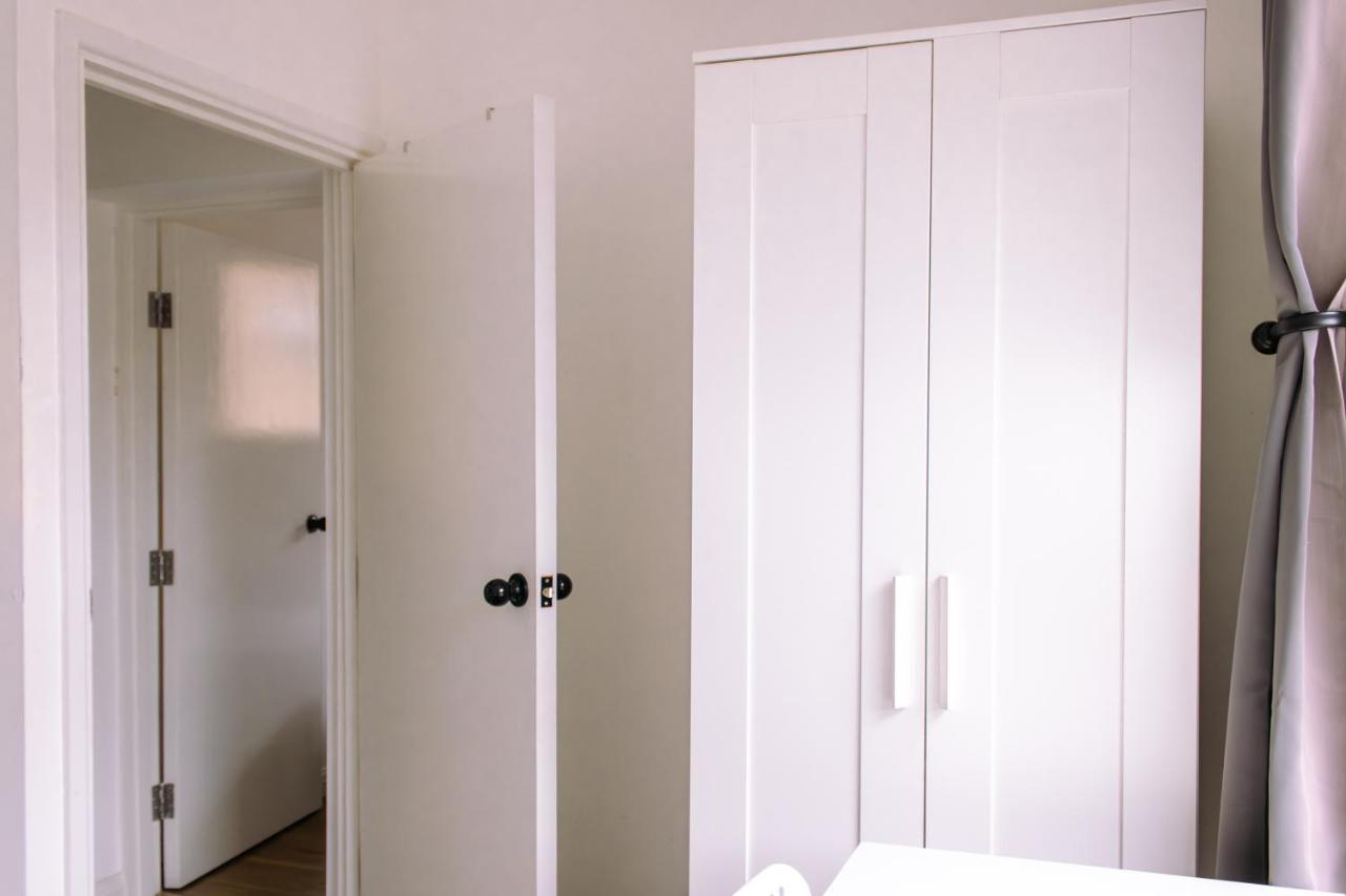 Nice 4 Bedroom Apartment Near City Centre 2-Min Walk To Metro !! Business & Family Friendly!! London Luaran gambar