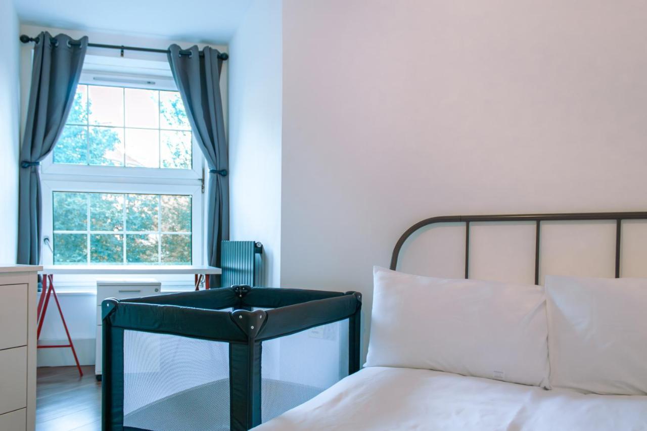 Nice 4 Bedroom Apartment Near City Centre 2-Min Walk To Metro !! Business & Family Friendly!! London Luaran gambar